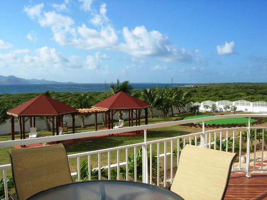 Ocean Terrace Condominiums The Valley Buitenkant foto